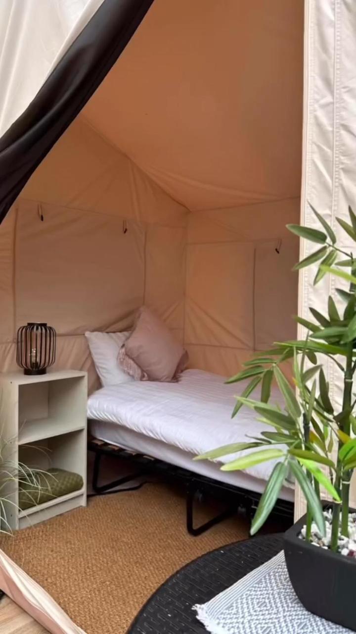 Bell Tent Village Campo de lujo *