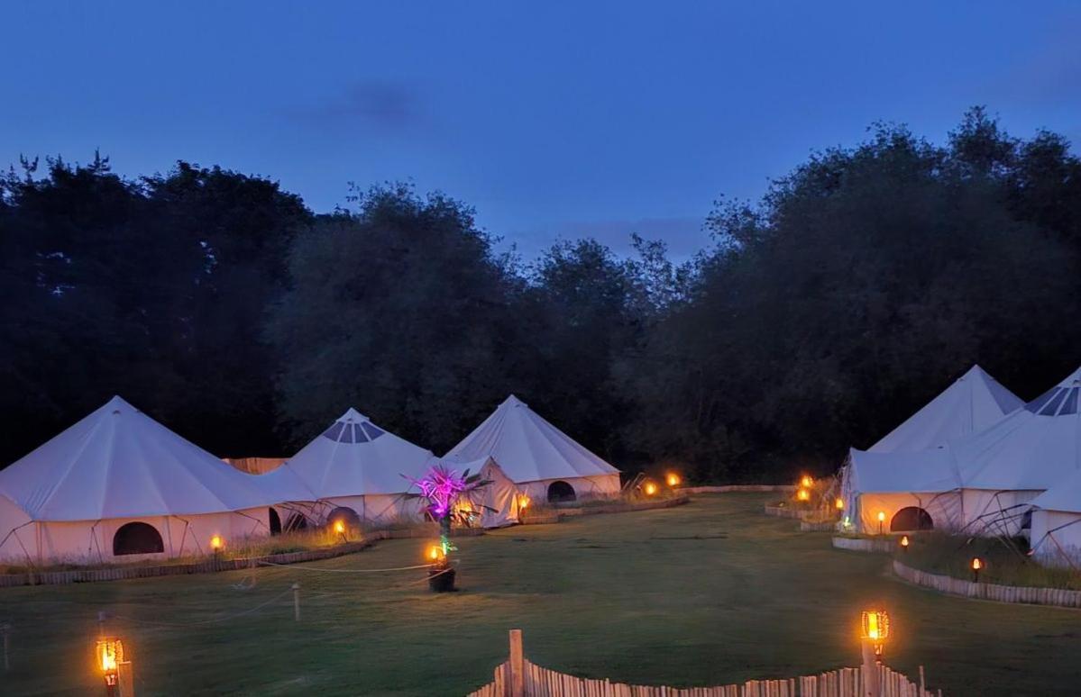 Campo de lujo Bell Tent Village Nottingham