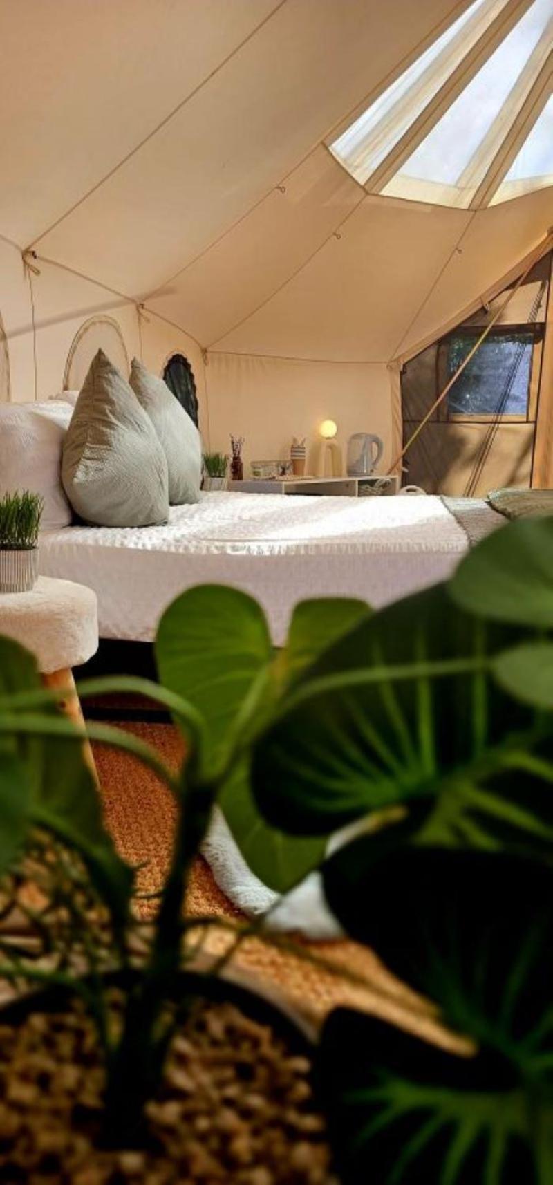 Campo de lujo Bell Tent Village *