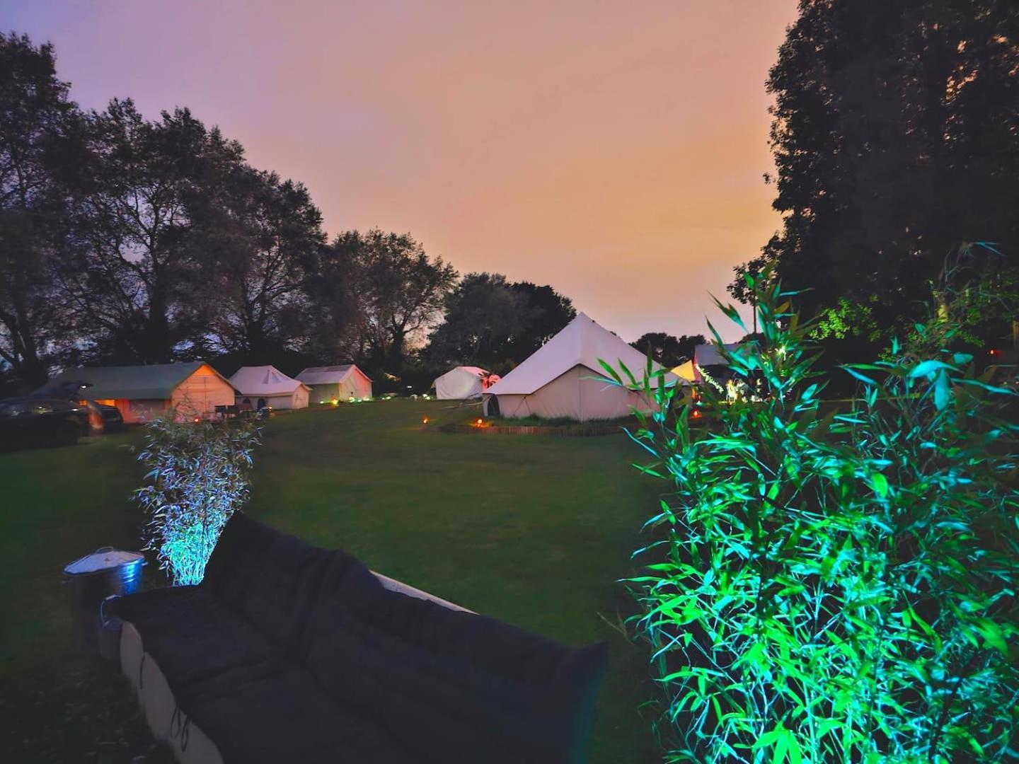 Bell Tent Village Campismo de Luxo *